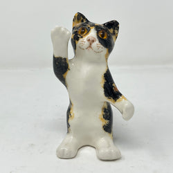 Winstanley Tortoiseshell Cat Paw Raised - Size 1