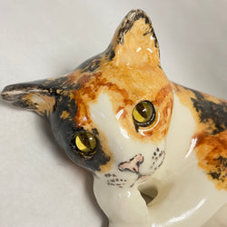 Winstanley Tortie & White Lying Cat - Size 5