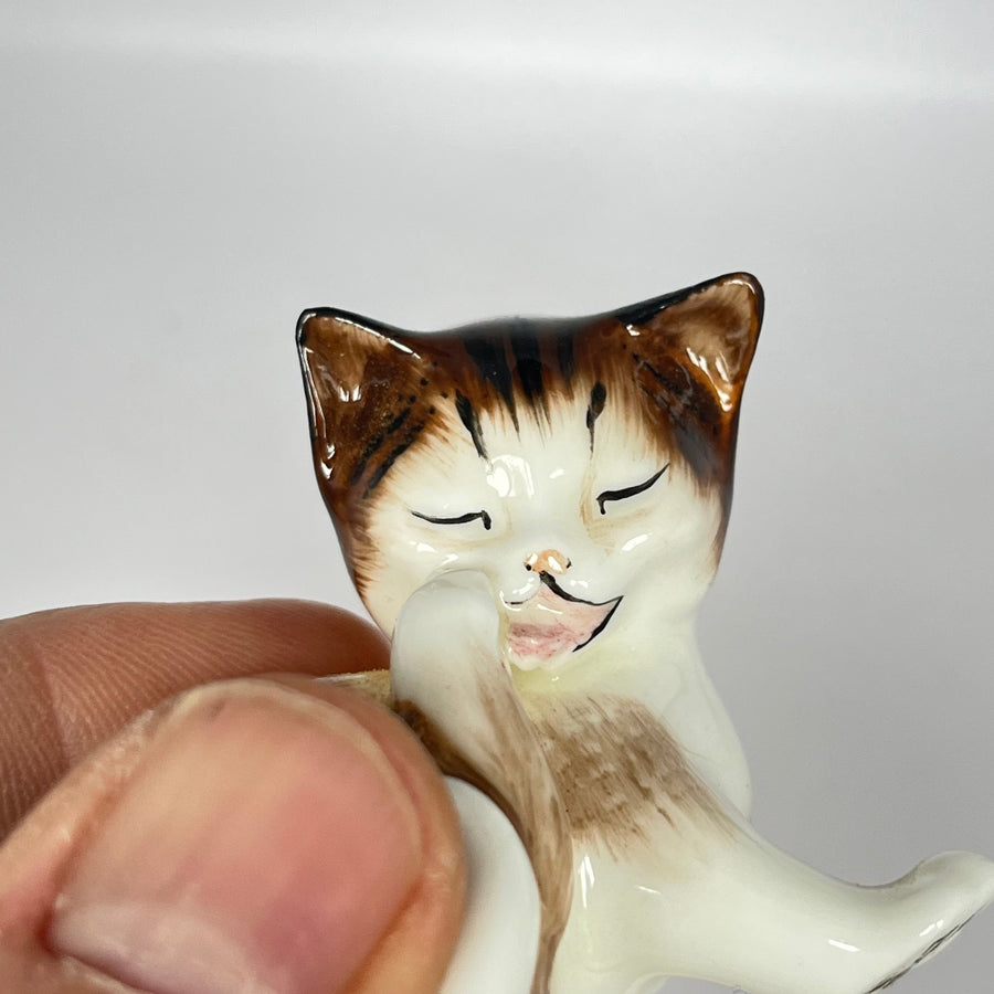 Vintage Royal Doulton Character Kitten HN2580