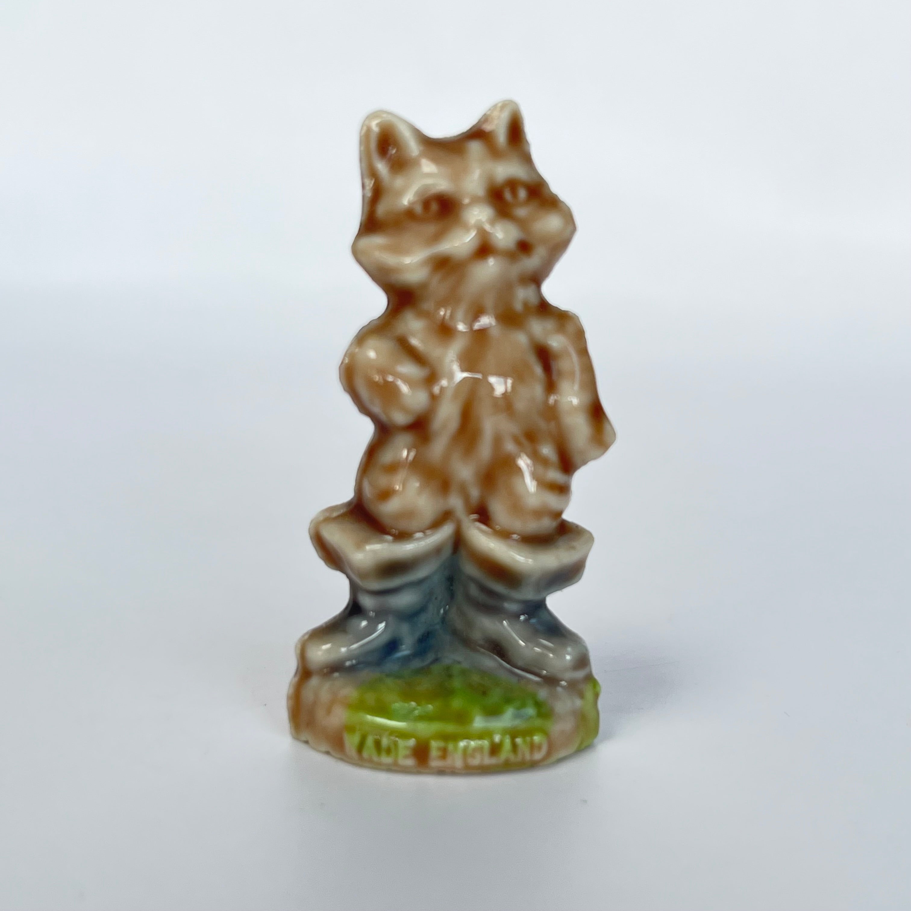 Vintage Wade Whimsie Small Puss in Boots