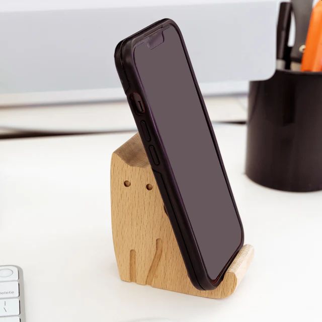 Beechwood Feline Smartphone Holder