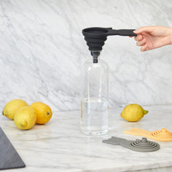 Black Cat Magnetic Funnel