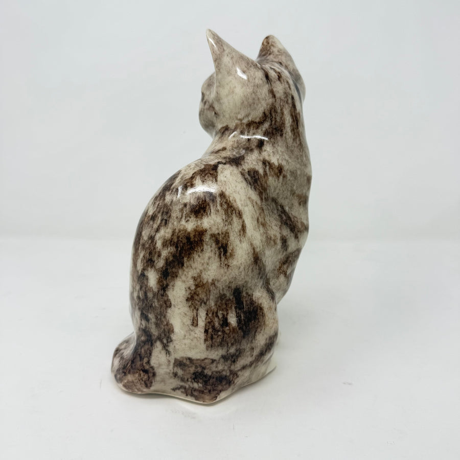 Winstanley Grey & White Sitting Cat - Size 4