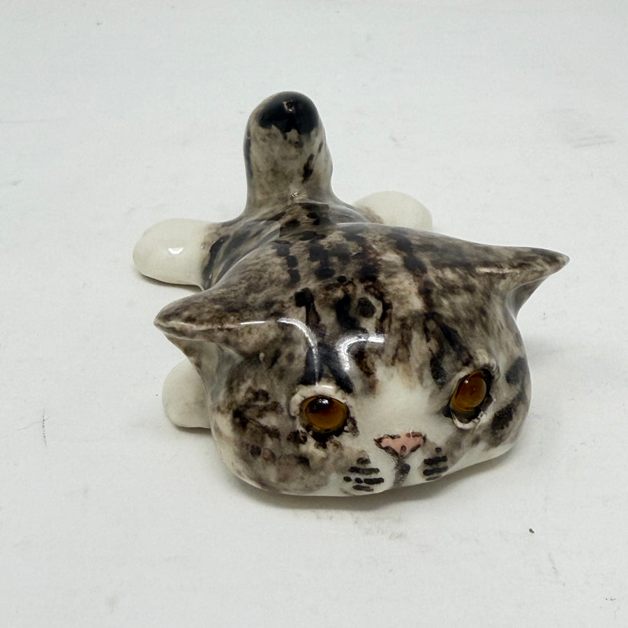 Winstanley Grey & White Flat Cat - Size 1