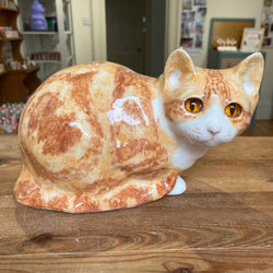 Ginger & White Crouching Winstanley Cat - Size 5