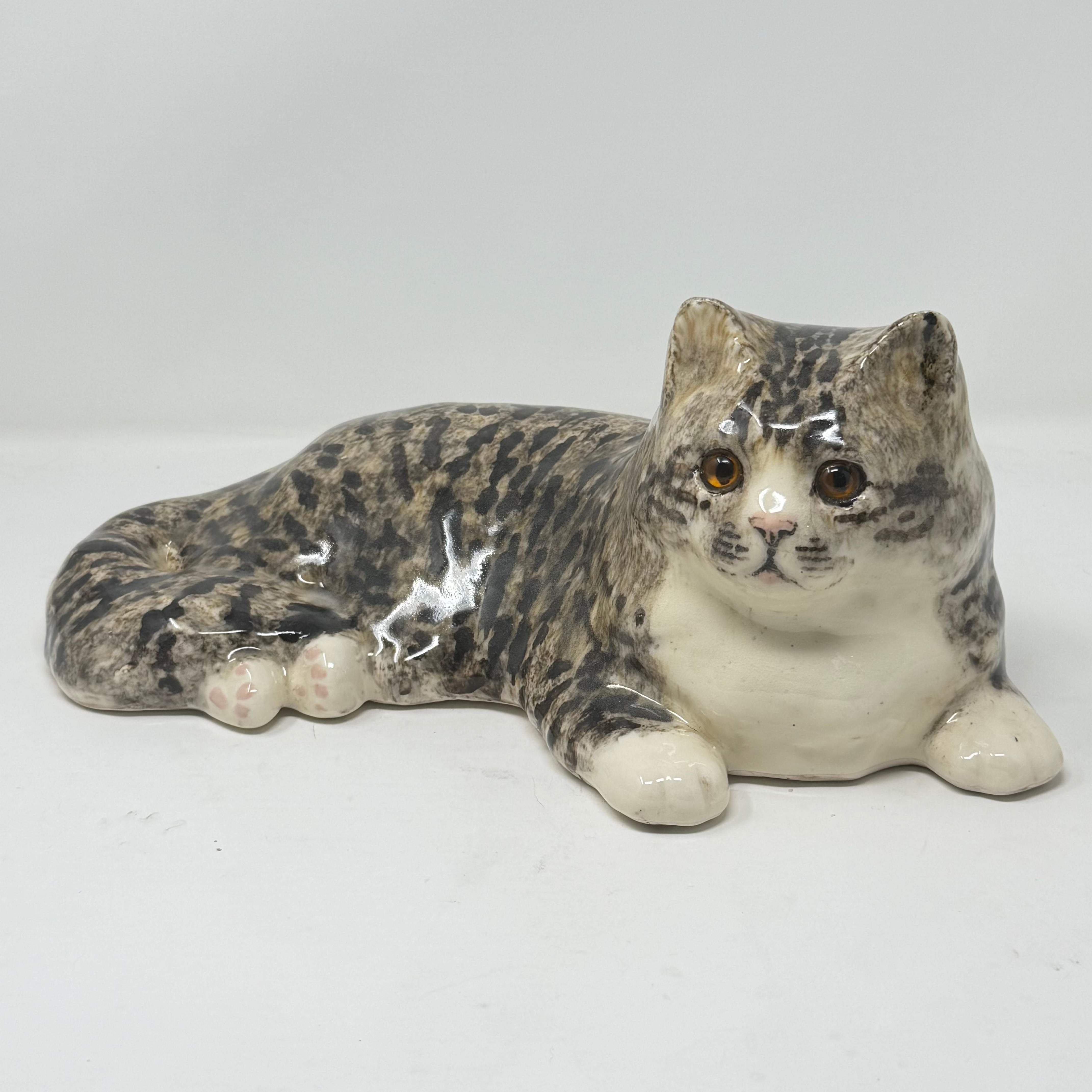 Winstanley Grey Tabby Lying Cat - Size 6