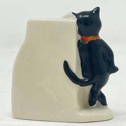 Rare Antique Arcadian Crested China Lucky Black Cat – Model #4 – Hastings Crest