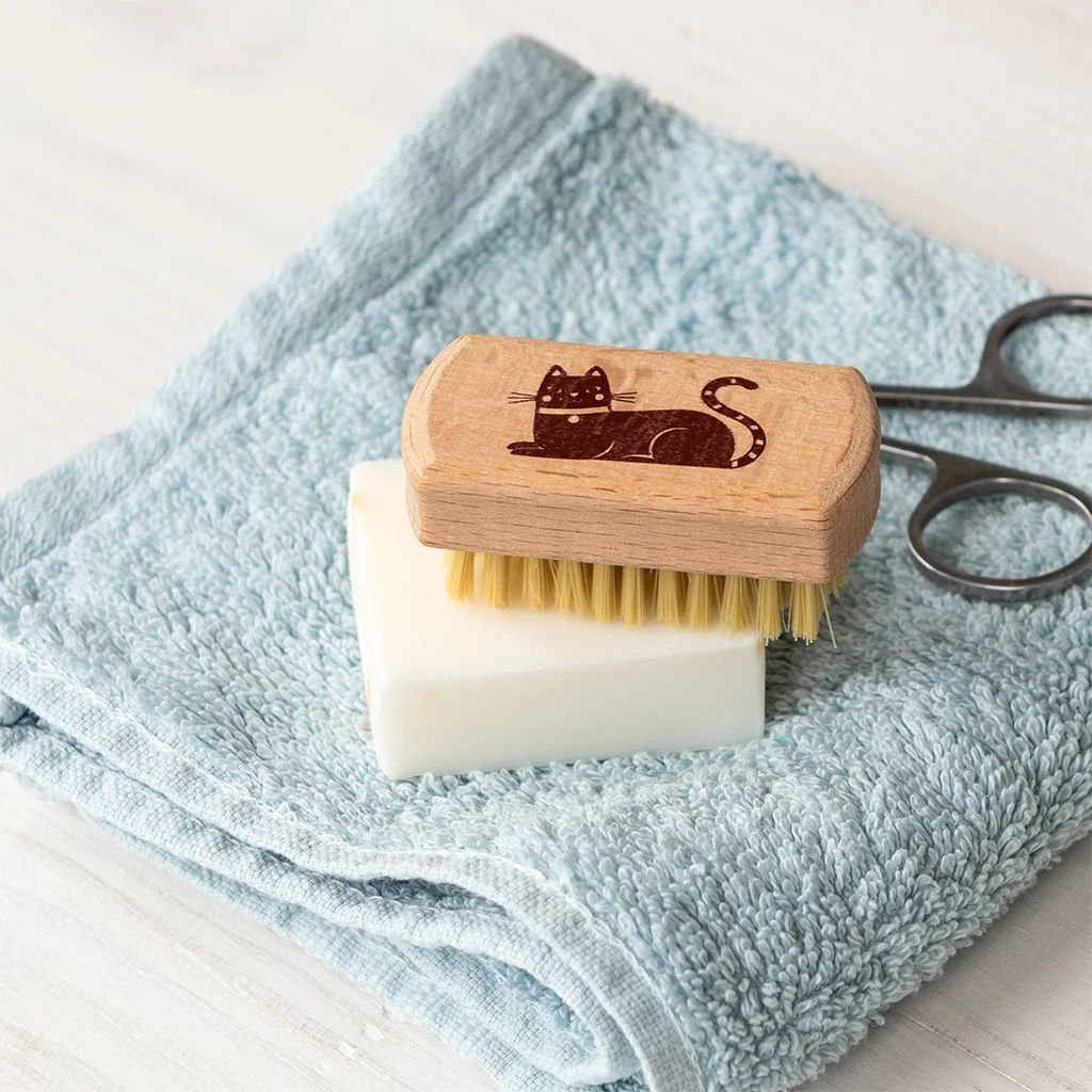 Wooden Cat Nail Brush, 2-pack