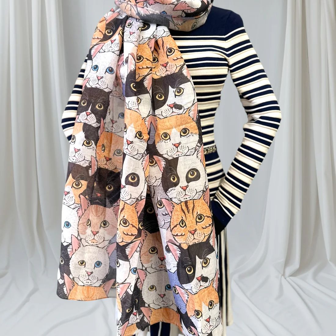 Cute Cat Face Lightweight Scarf