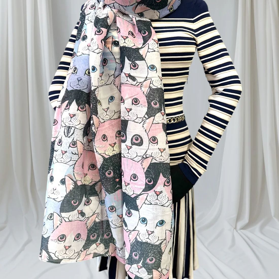 Cute Cat Face Lightweight Scarf