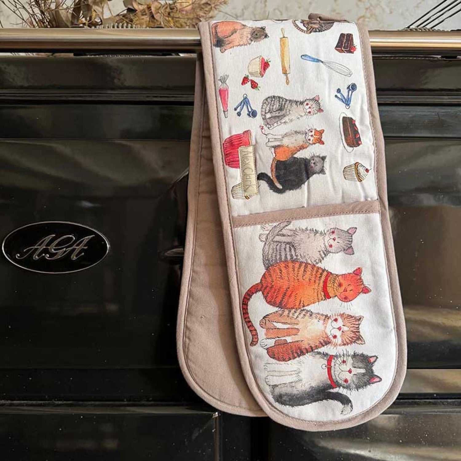 Cats and Cakes Double Oven Glove