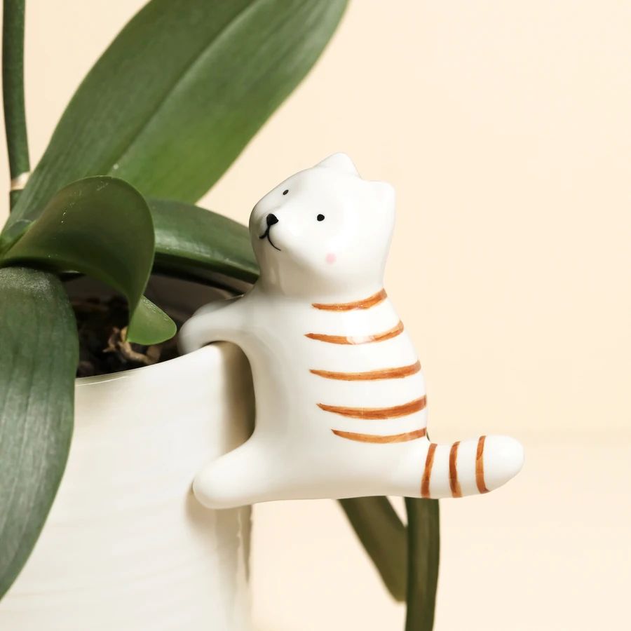 Ceramic White Striped Cat Pot Hanger