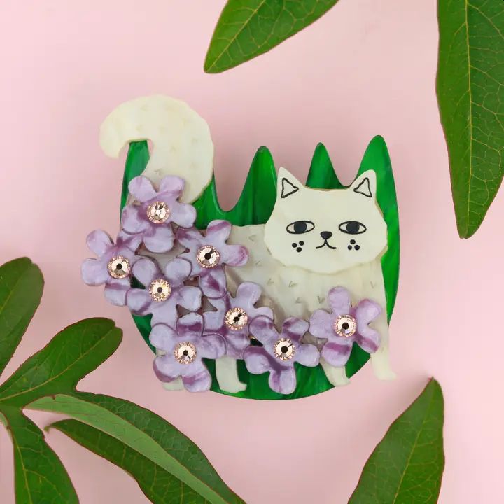 Cream Cat & Flowers Acrylic Brooch