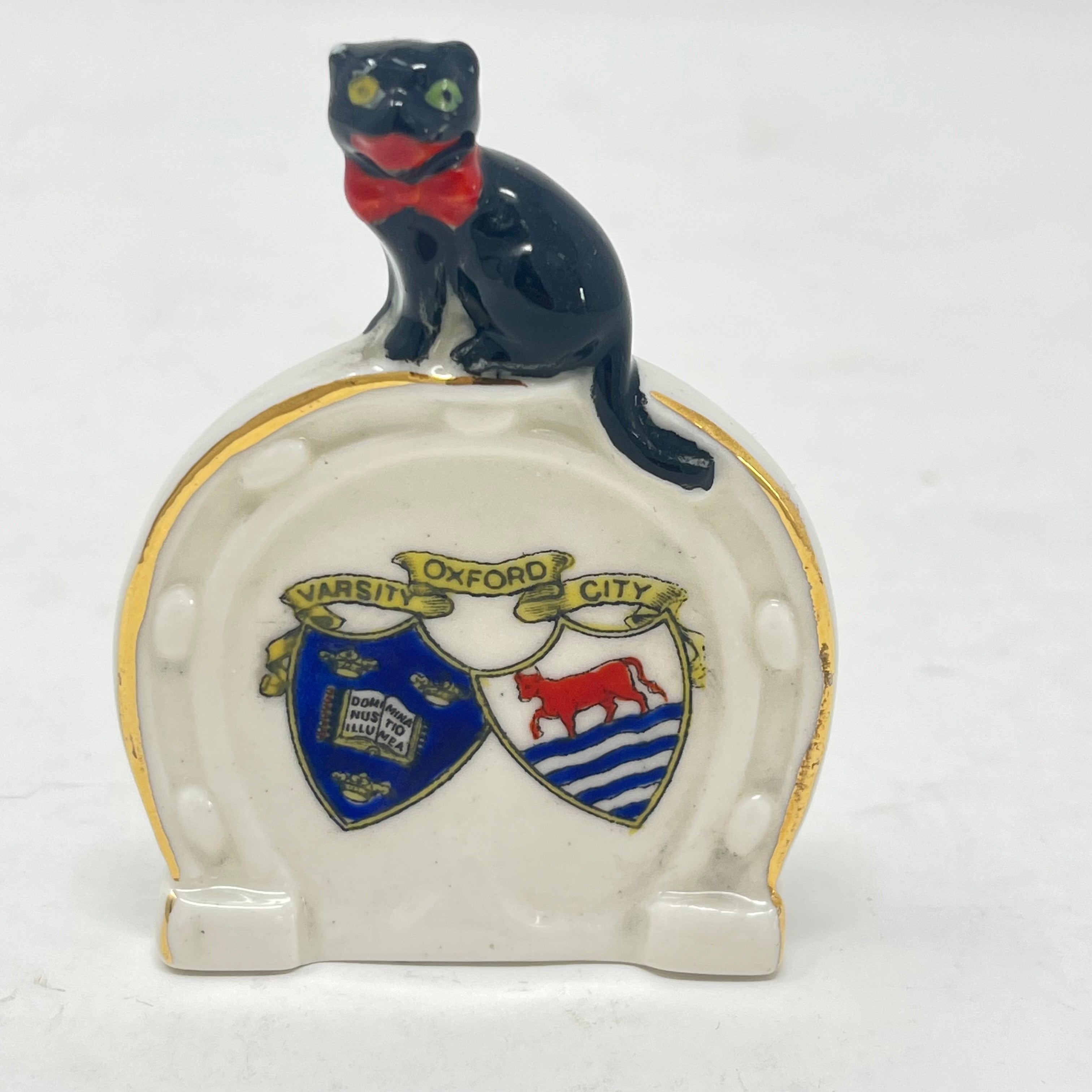 Rare 1920s Arcadian Crested China Lucky Black Cat on Horseshoe – Oxford Crest