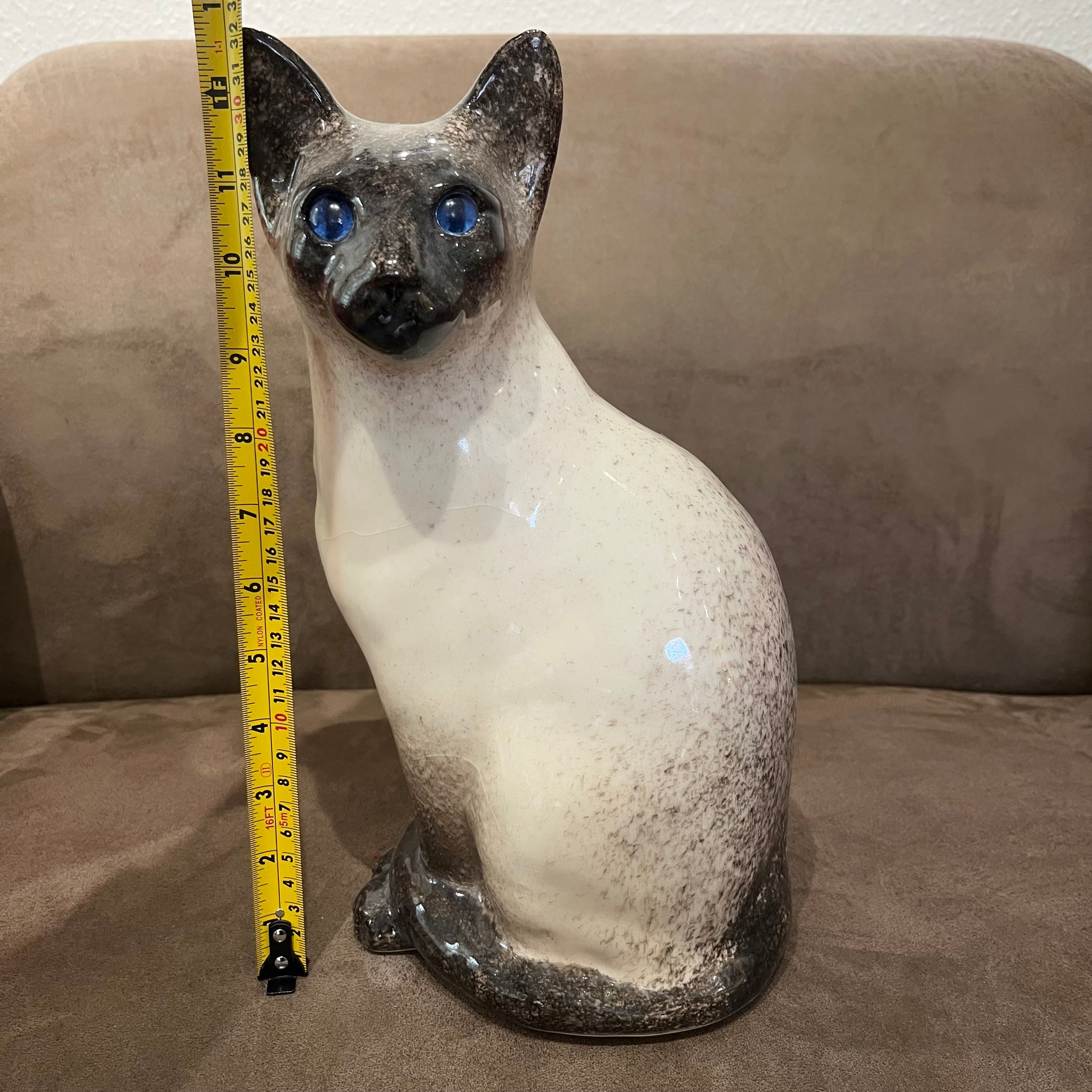 Winstanley Chocolate Point Siamese Cat - Size 5 - reduced price