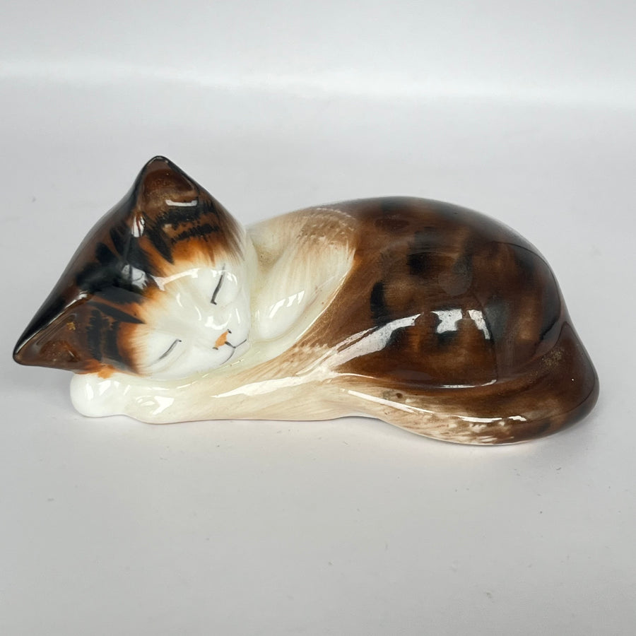 Vintage Royal Doulton Character Kitten HN2581
