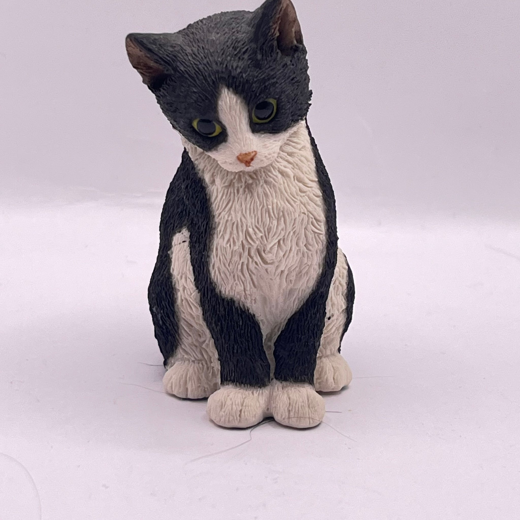 Vintage Sherratt & Simpson Black & White Cat Sitting