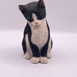 Vintage Sherratt & Simpson Black & White Cat Sitting