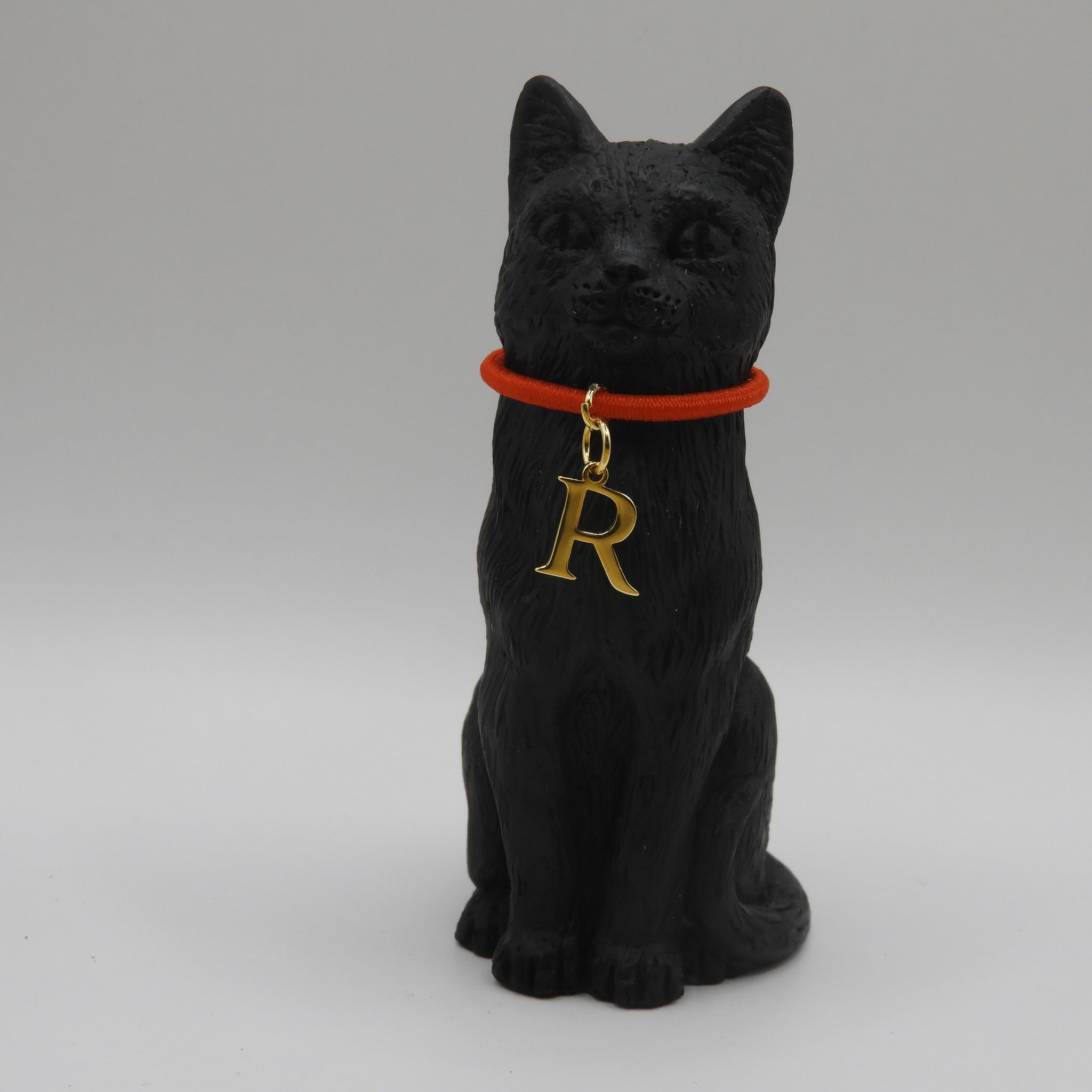 8cm Original Lucky Cat with Initial R Charm