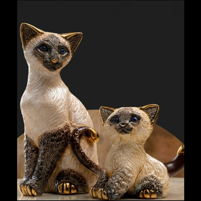 Chocolate Point De Rosa Cat