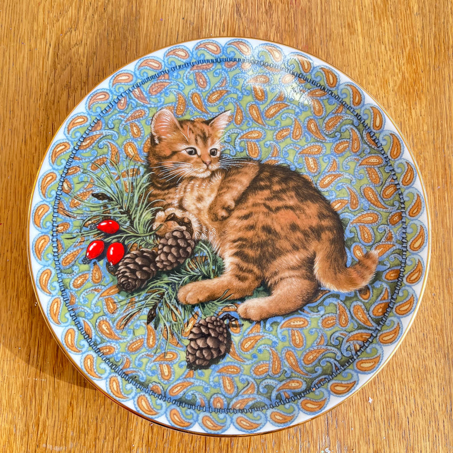 1542 Aynsley Plate, January Blossom