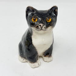 Winstanley Black & White Sitting Cat - Size 1