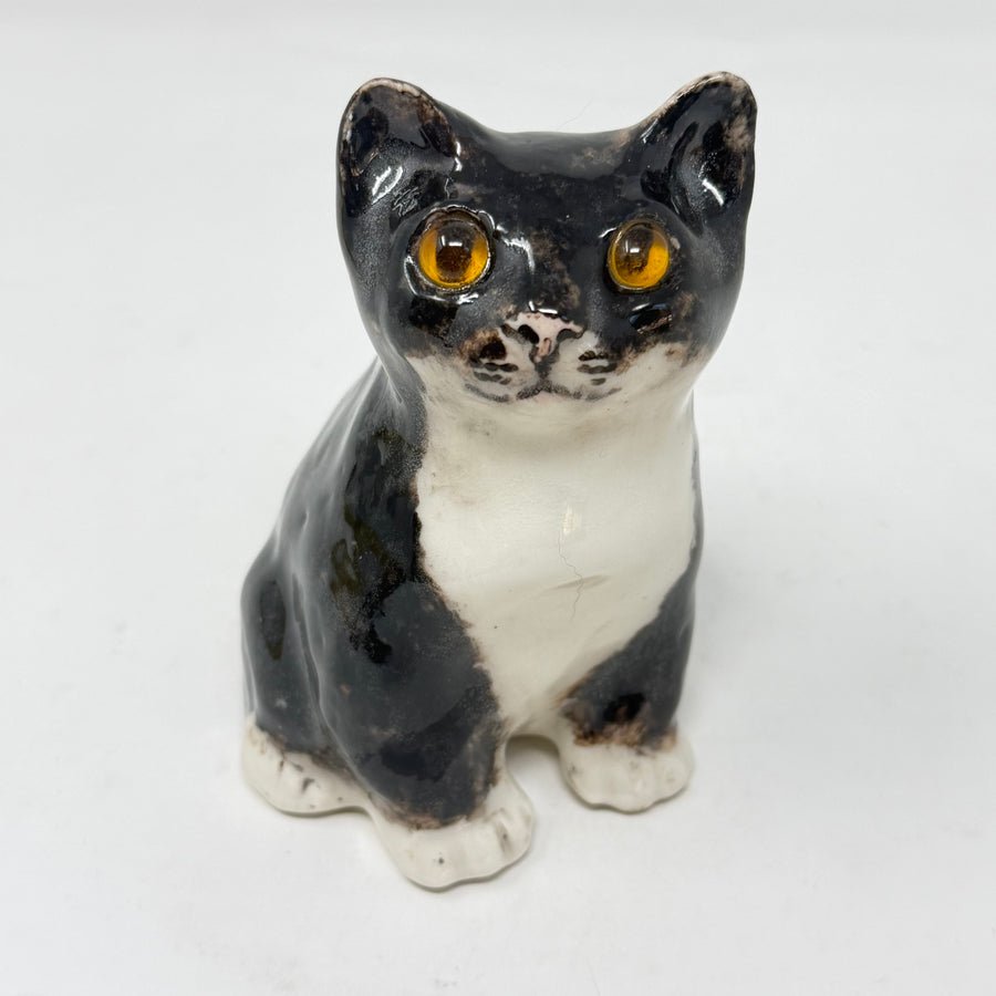Winstanley Black & White Sitting Cat - Size 1