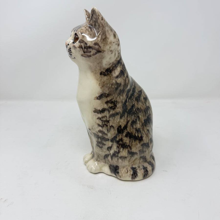 Winstanley Tabby & White - Size 3