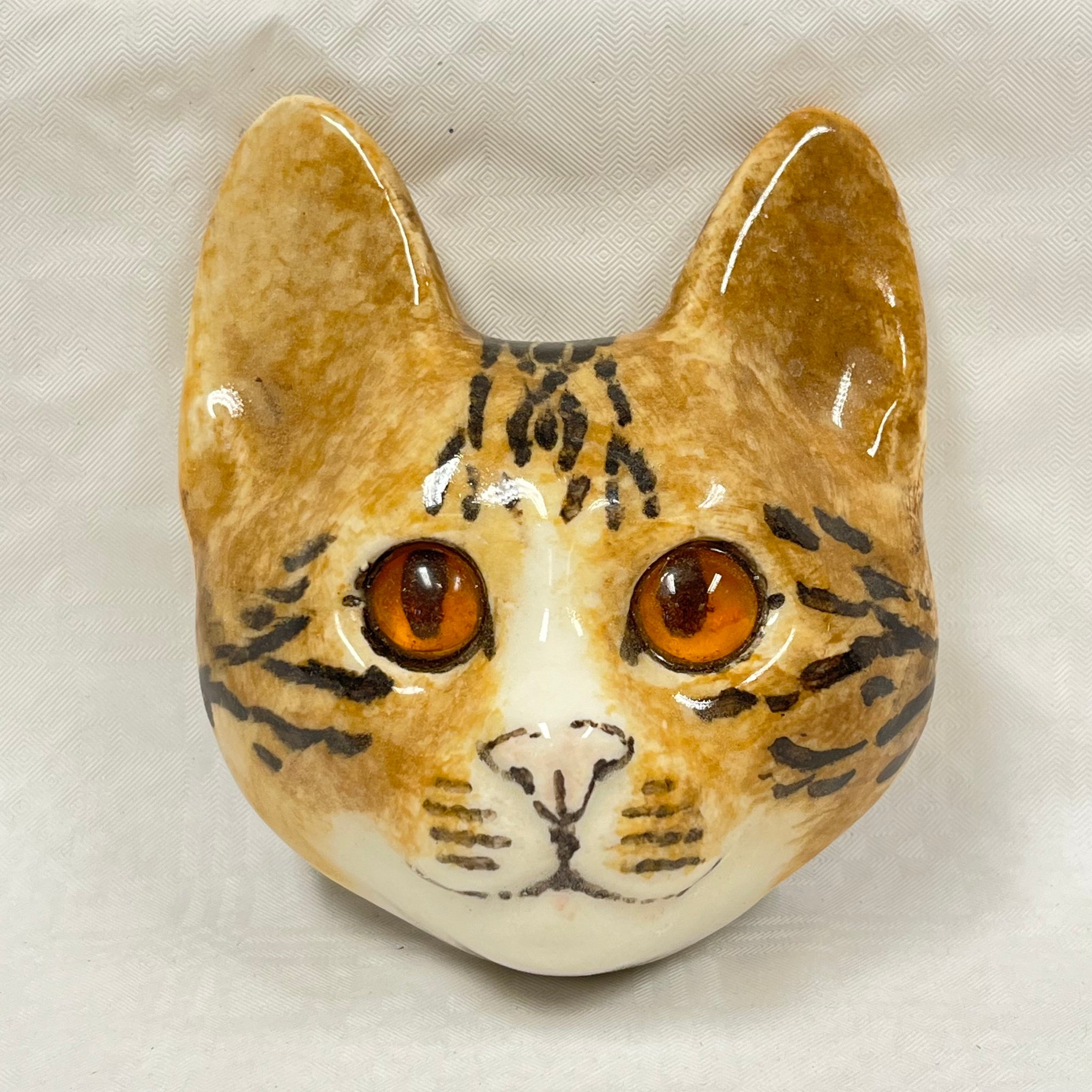Winstanley Ginger/Brown Cat Plaque - Size 2