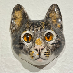 Tabby & White Winstanley Cat Plaque - Size 2