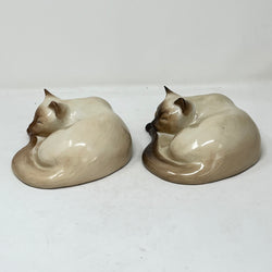 Rare Pair: Just Cats & Co. Siamese Figurines – Early Hand-Painted "SM" – Excellent Vintage Condition