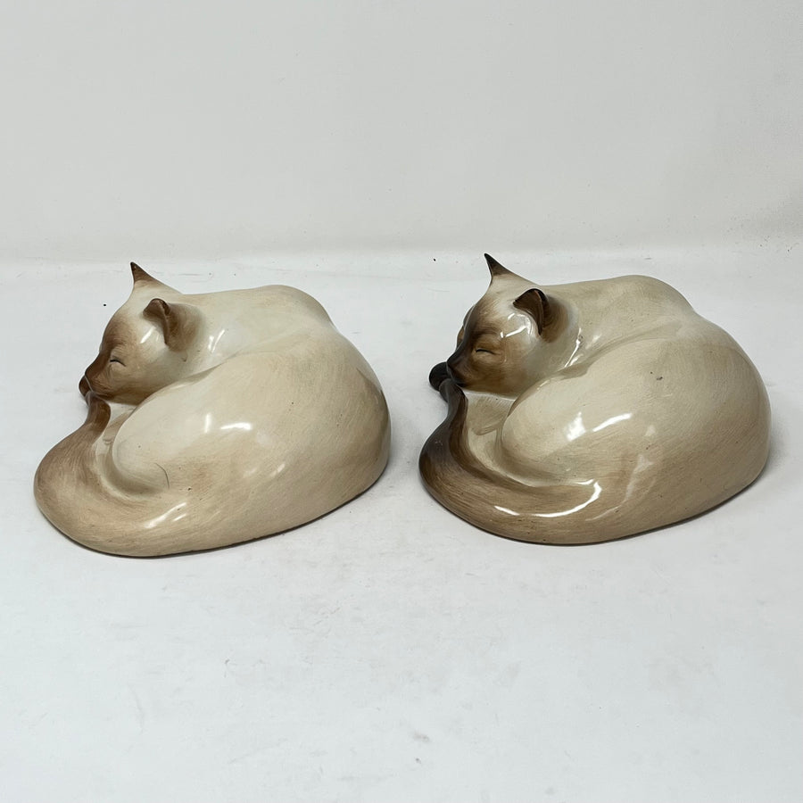 Rare Pair: Just Cats & Co. Siamese Figurines – Early Hand-Painted "SM" – Excellent Vintage Condition