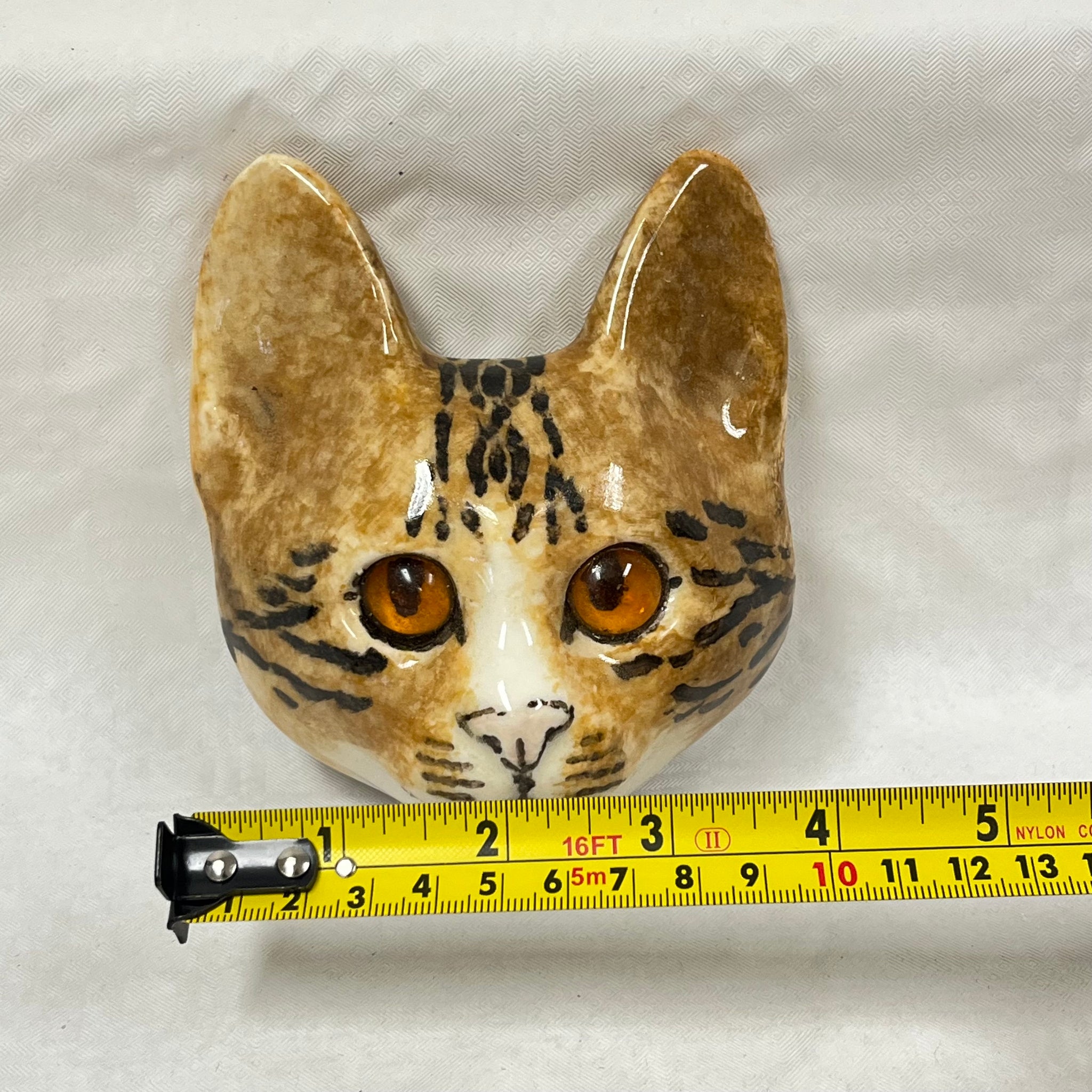 Winstanley Ginger/Brown Cat Plaque - Size 2
