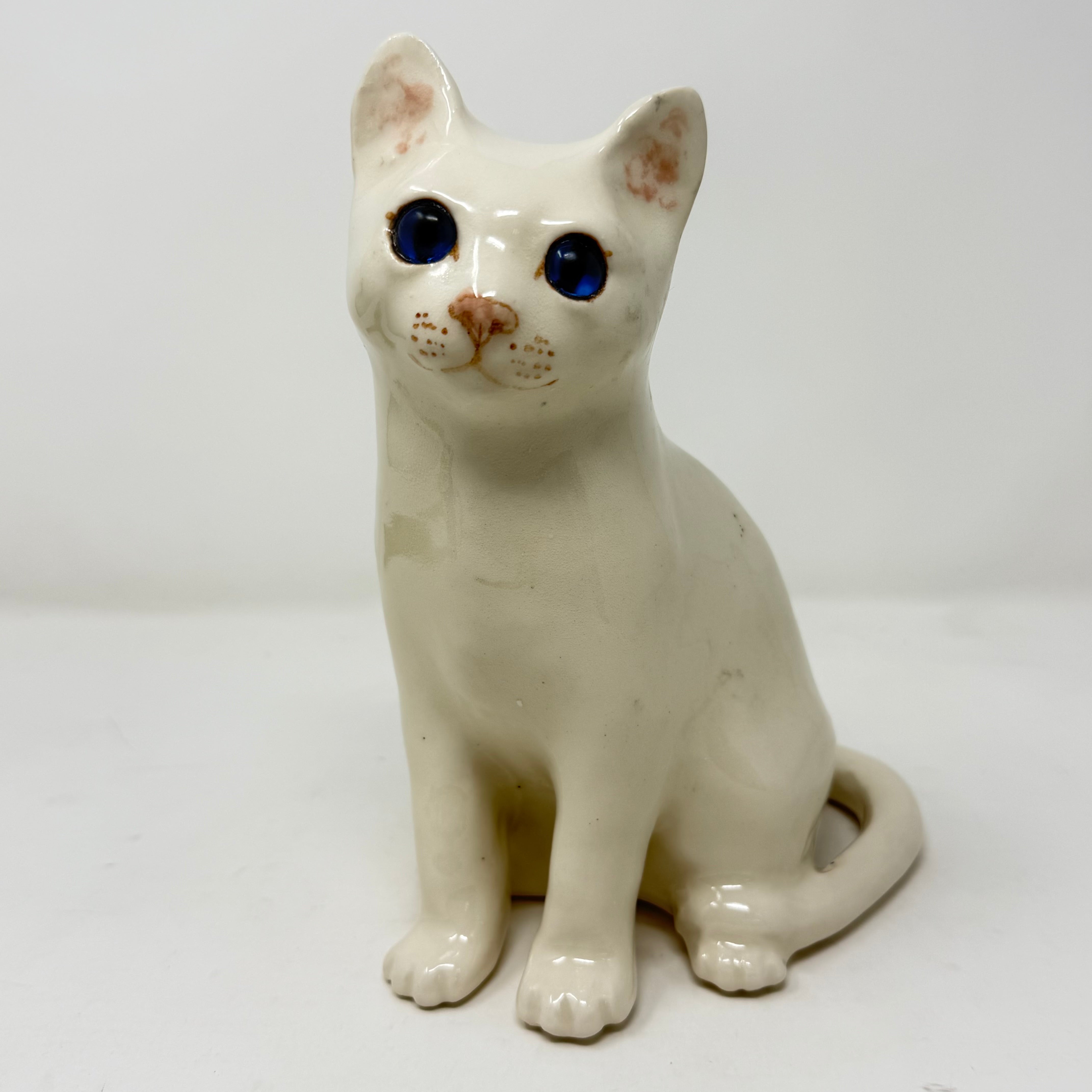 Winstanley White Cat Diva - Size 3