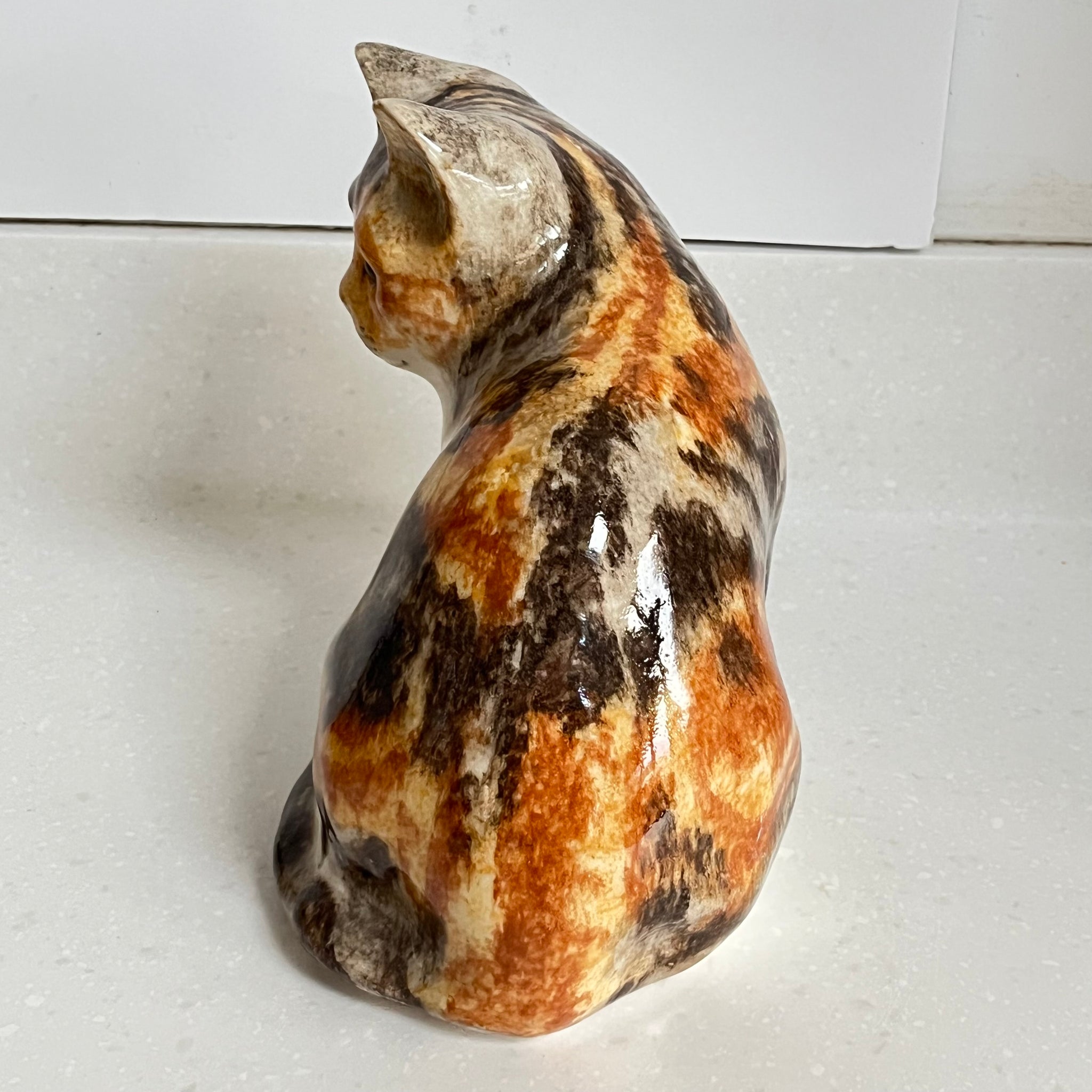 Winstanley Tortie Cat Sitting - Size 4