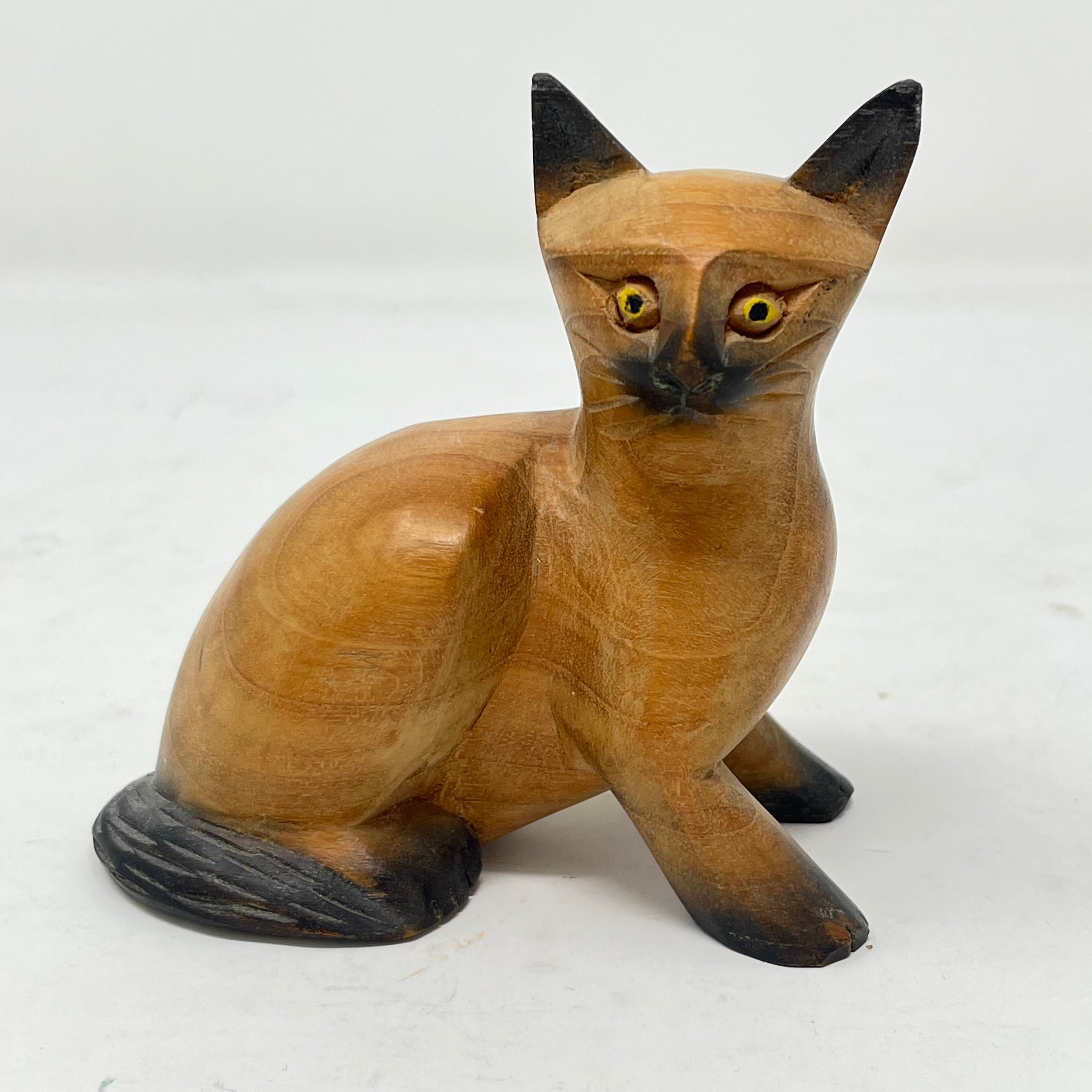 Vintage Hand-Carved Wooden Cat Figurine - Artisanal Ornament