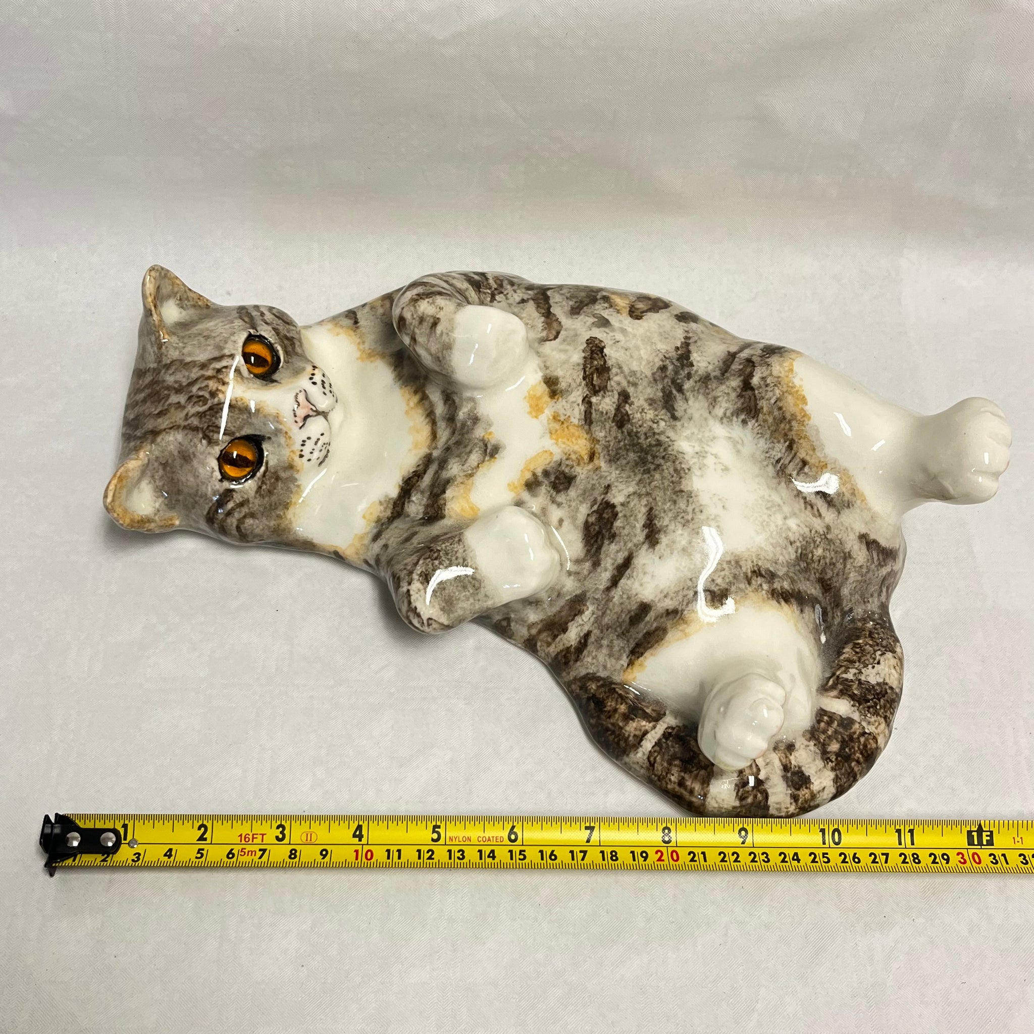 Winstanley Tabby & White Lying Cat - Size 5
