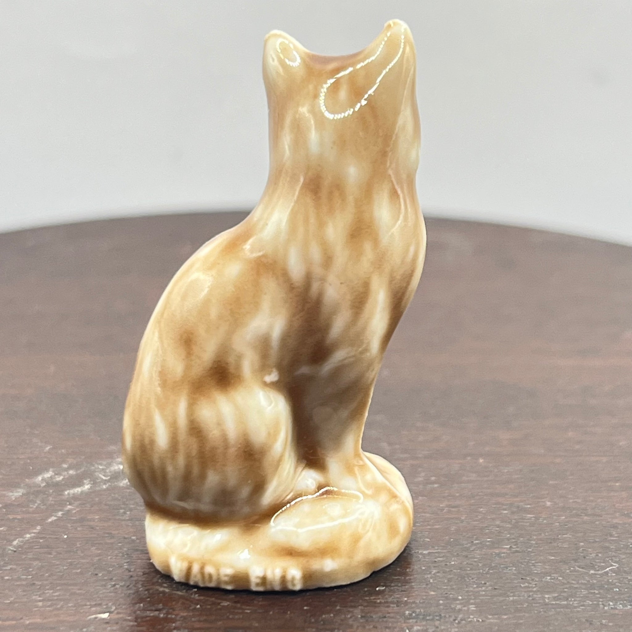 Vintage Wade Brown Cat Sitting Up