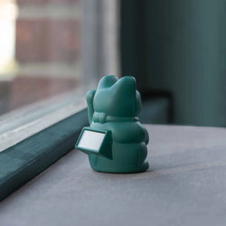Maneki Neko Solar Cat by Donkey GREEN