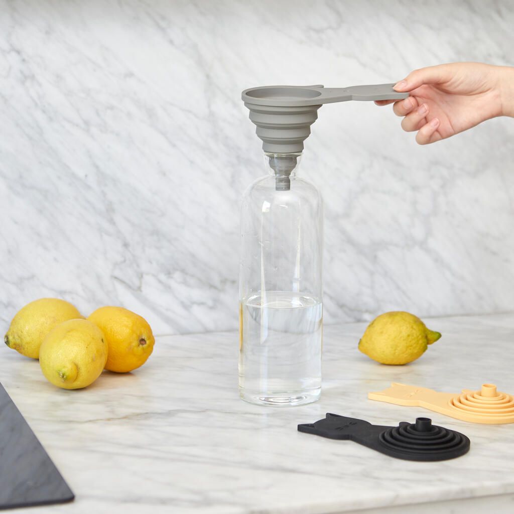 Grey Cat Magnetic Funnel