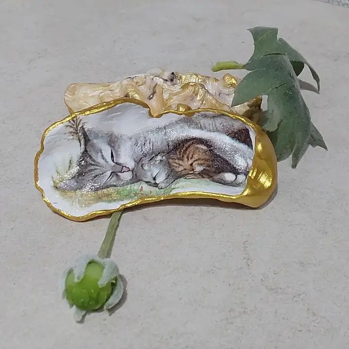 Sleeping Kittens Oyster Shell Trinket Dish