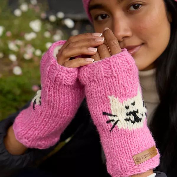 Smiley Cat Pink Handwarmer