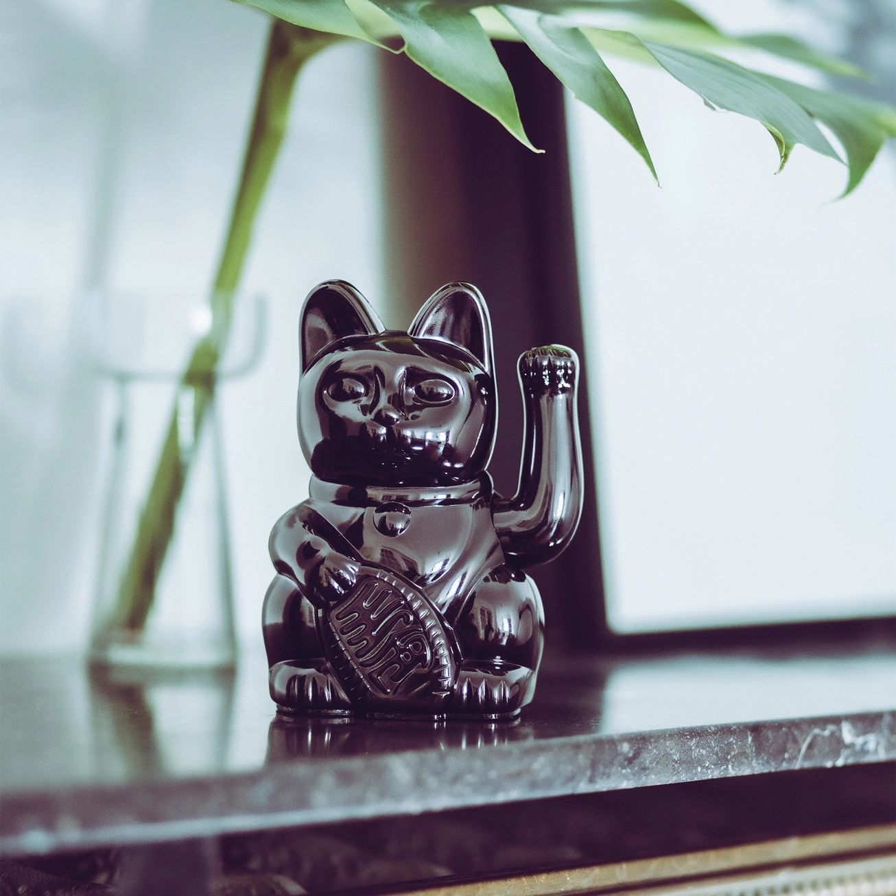 Mini Maneki Neko by Donkey, Shiny Black