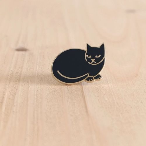 Sitting Black Cat Enamel Pin