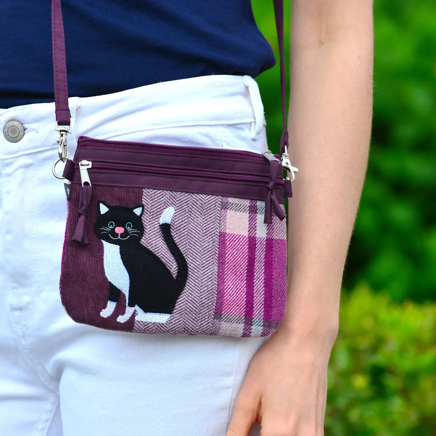 Sitting Kitty Tweed Sling Bag