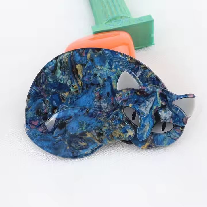 Large Sleeping Cat Brooch