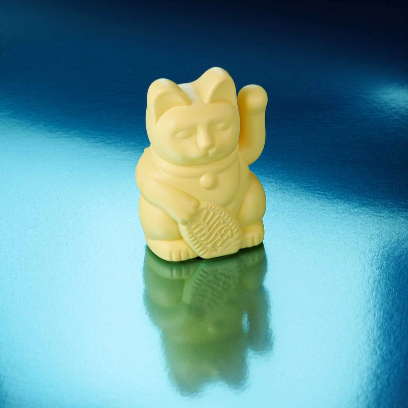 Maneki Neko Solar Cat by Donkey YELLOW