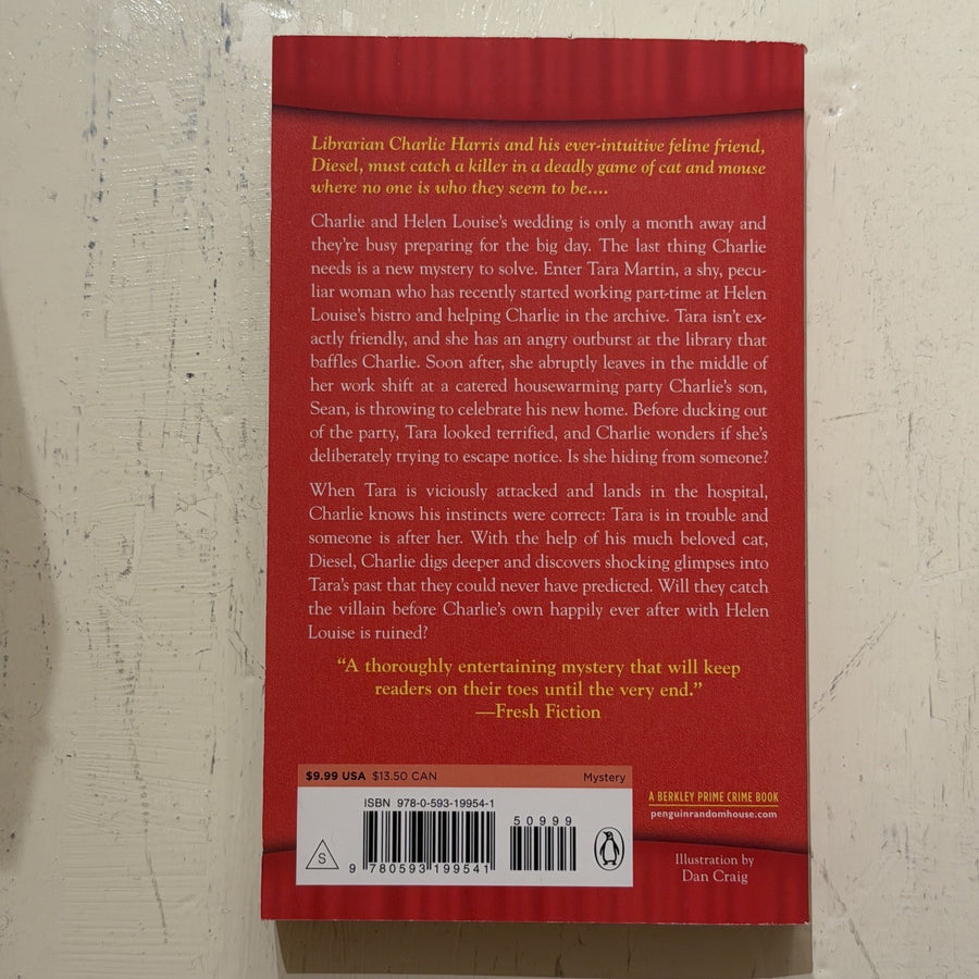 Back cover of Requiem for a Mouse by Miranda James, including a story teaser