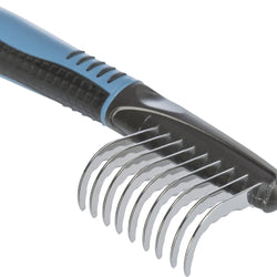 Cat and Dog Fur De-tangler grooming tool with curved serrated tines. 