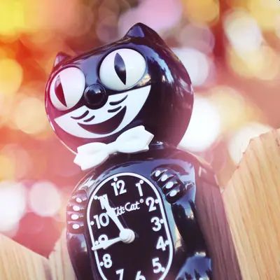 Black Kitty Cat Klock